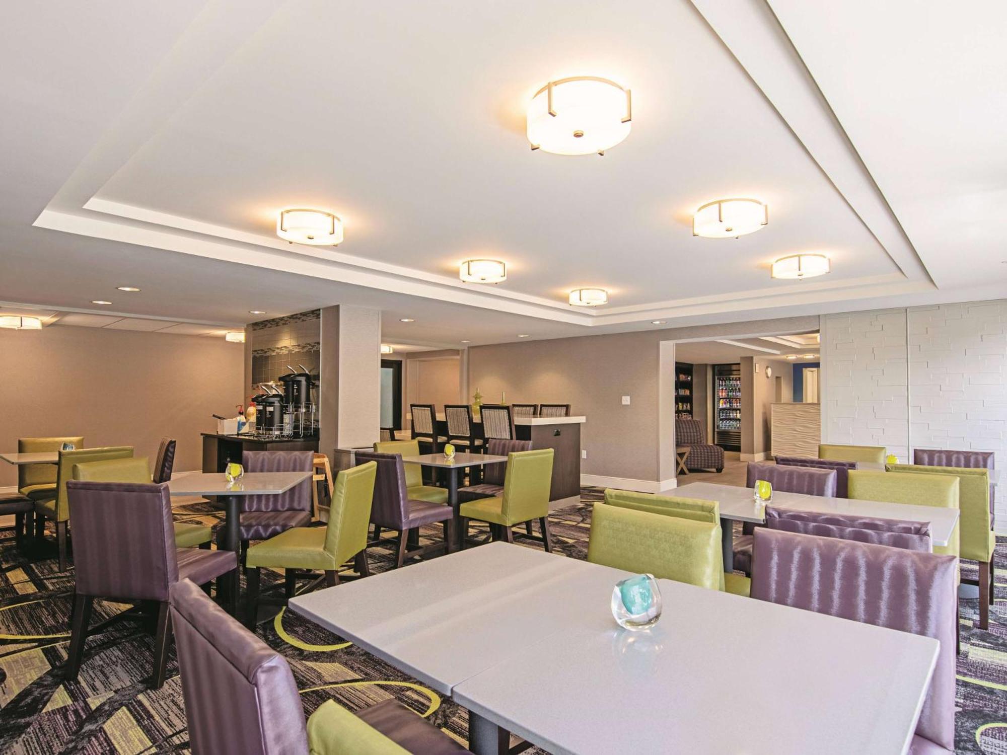 Hotel La Quinta By Wyndham Portland Extérieur photo
