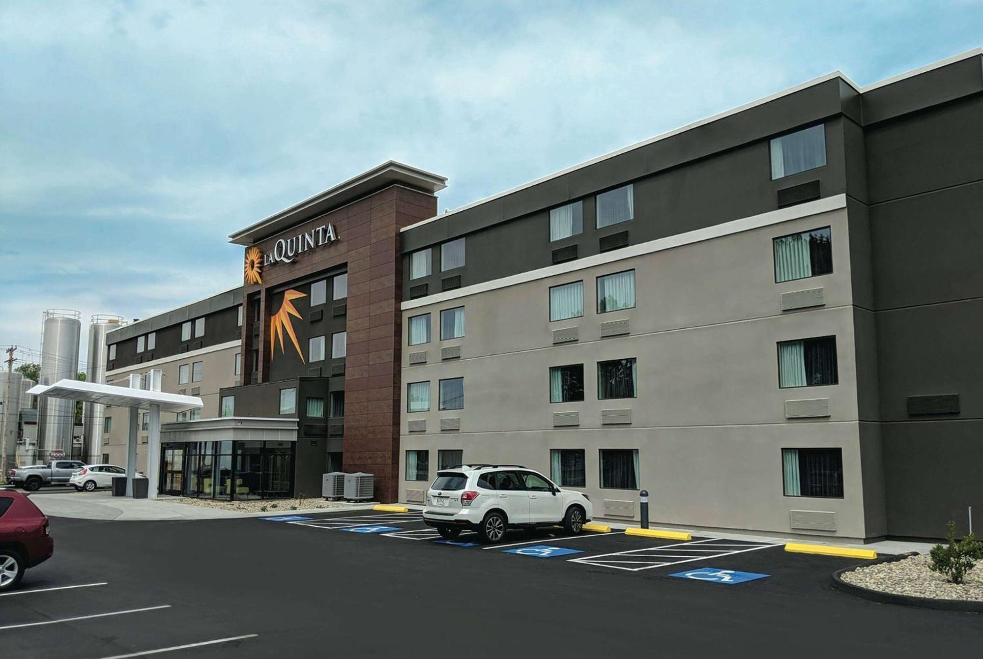 Hotel La Quinta By Wyndham Portland Extérieur photo