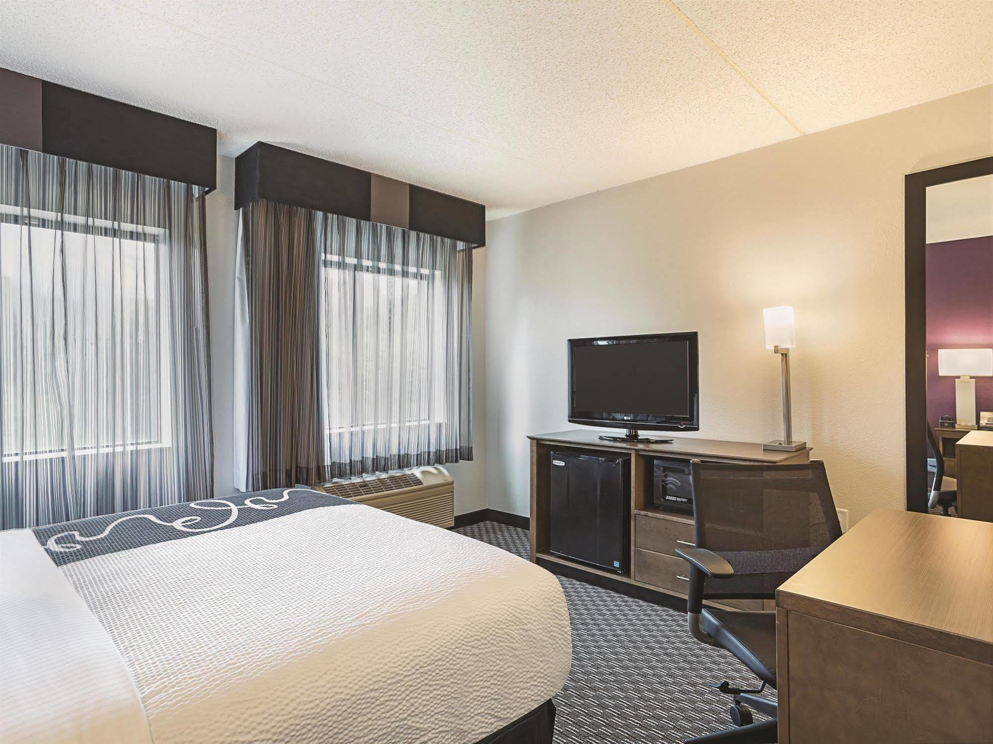 Hotel La Quinta By Wyndham Portland Extérieur photo